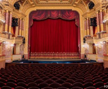 Hungarian Singers Present Puccini With Piano