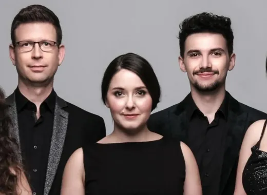 Macskafogó 40, Projection du film avec musique en direct