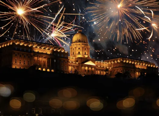 Croazieră cu focuri de artificii și 1 băutură